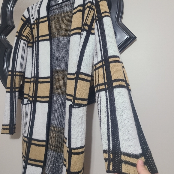 Abstract Pattern Cardigan - Picture 3 of 3